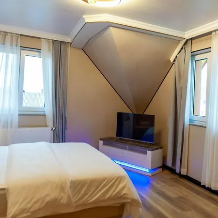 Mr.liao Hotel Himberg