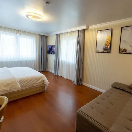 Mr.liao Hotel