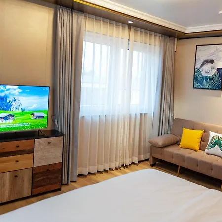 Mr.liao Hotel