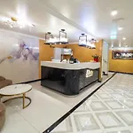 Mr.liao Hotel 3*