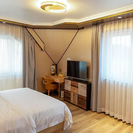 Mr.liao Otel 3*